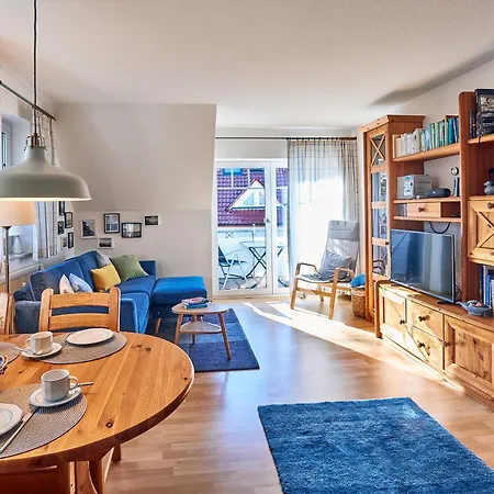 Friedenstr_43 Whg_6 Wellenlaeufer Lägenhet